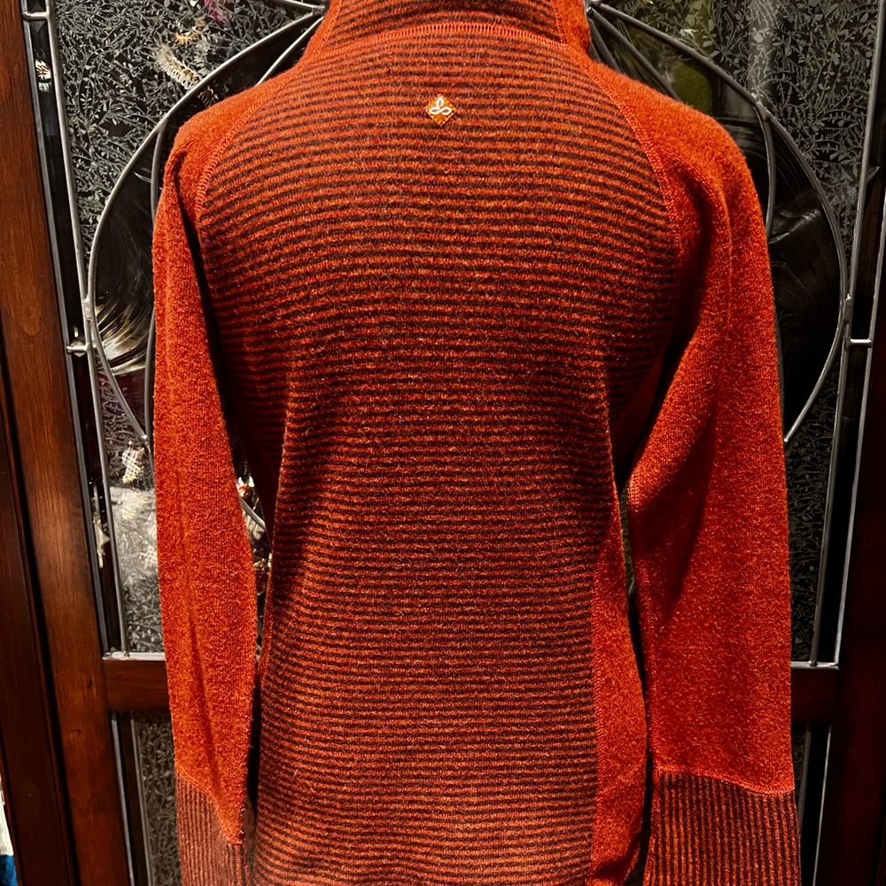 Burnt red Prana sweater - Picture 3 of 4